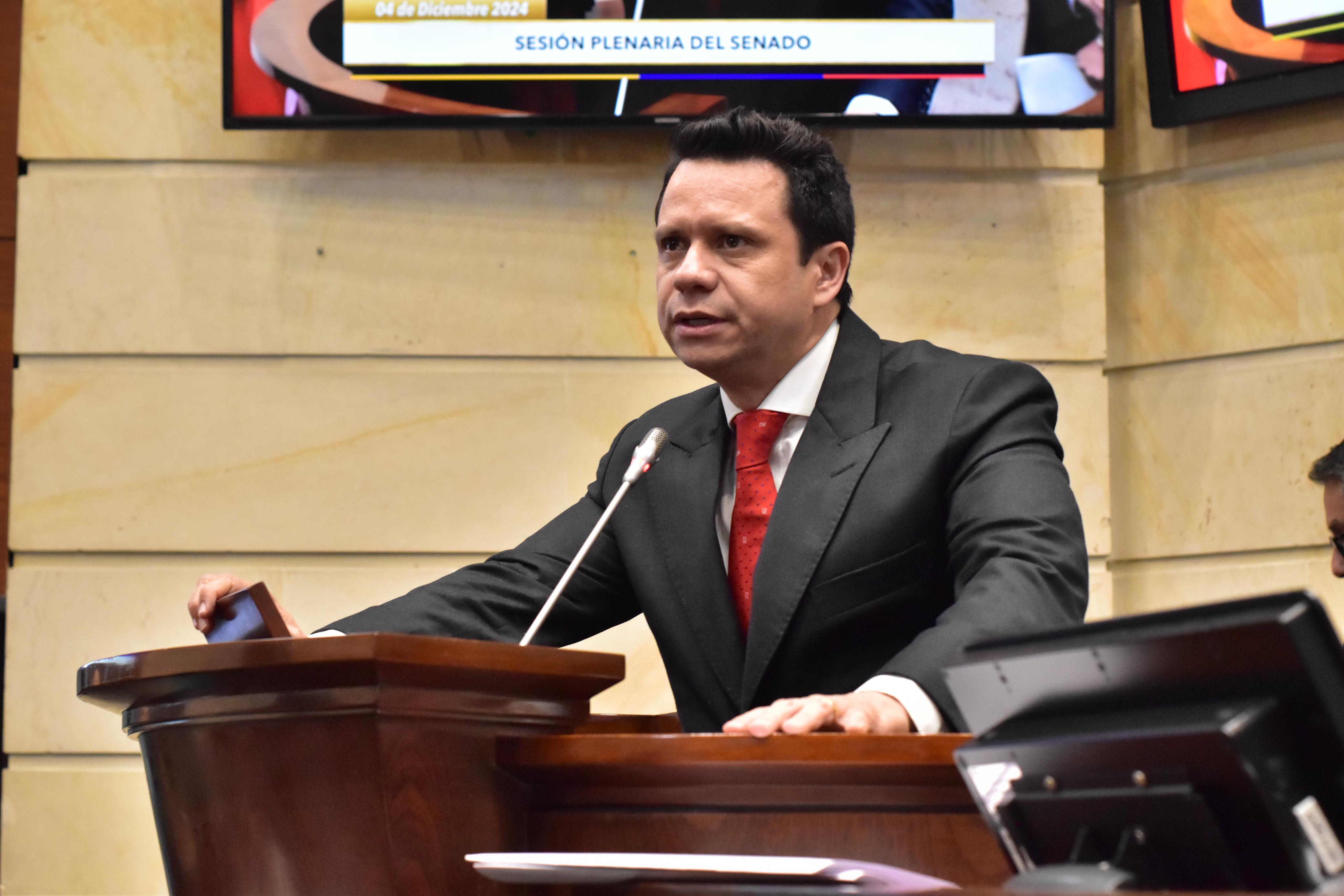 DiegoGonzalezSecreatarioSenado