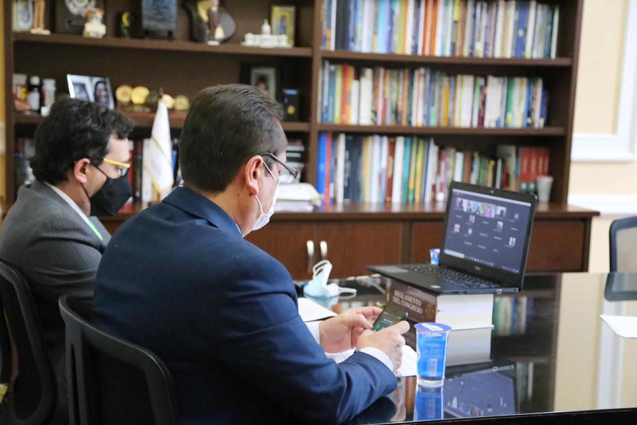 foto 1 revista cael unal